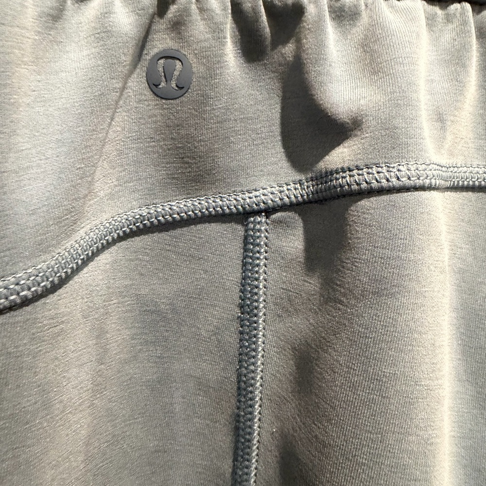 Lululemon Women's Blue Casual Shorts Size‎ 2 - Picture 10 of 10